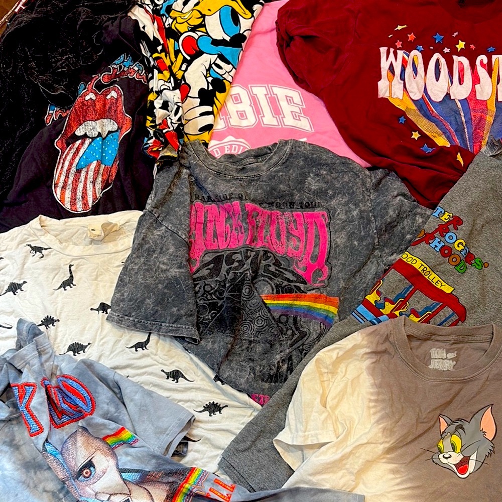 Womens - juniors Graphic T-Shirt Collection